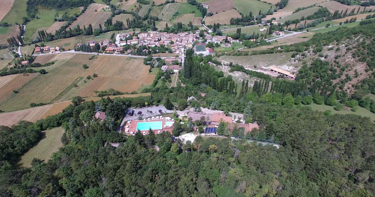 Hotel Pineta Ristorante Country House In Fabriano Campodonico  Екстер'єр фото